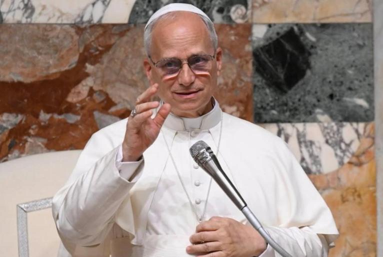 Papa Leão XIV alerta para riscos da inteligência artificial no desenvolvimento de jovens