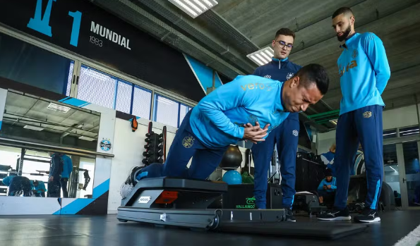 Mano Menezes altera preparação física do Grêmio; veja o que mudou após a chegada do técnico