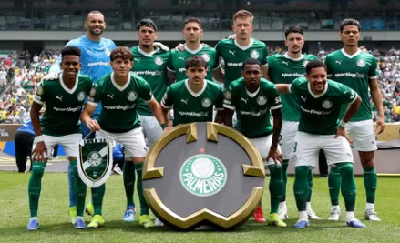 Palmeiras elimina o Botafogo com golaço de Paulinho e está nas quartas da Copa do Mundo de Clubes