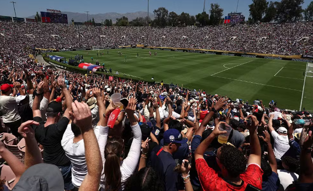 Torcedores apontam falta de água e 