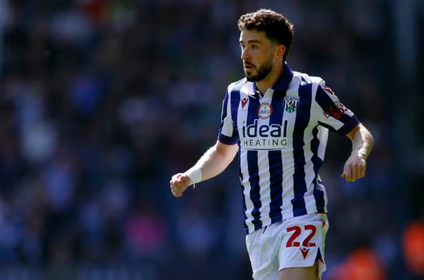 Flamengo desiste de contratação e cancela viagem de Mikey Johnston ao Brasil