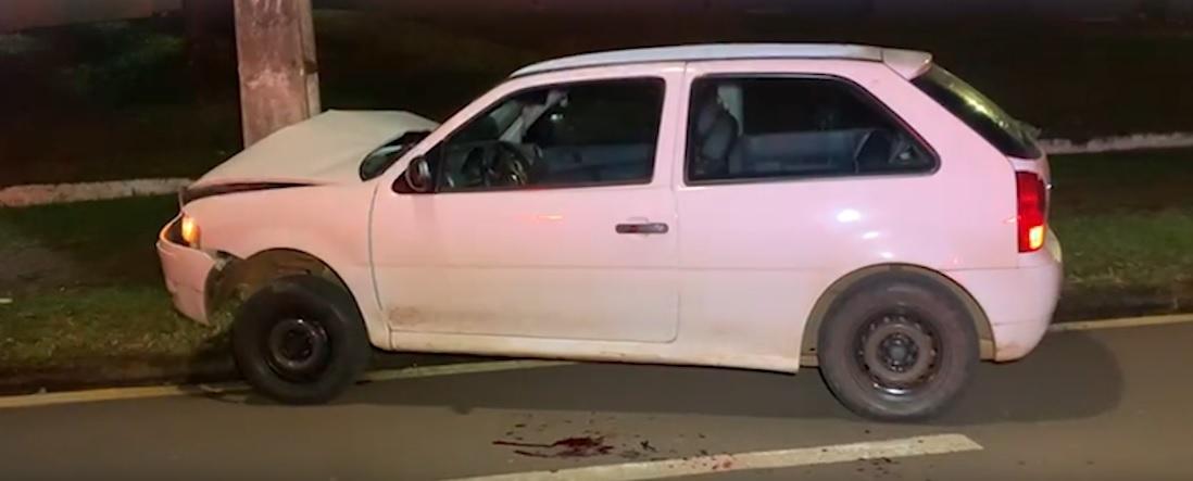 Combo da zica: após demissão homem briga com a mulher, toma porre, bate o carro e quebra os dentes