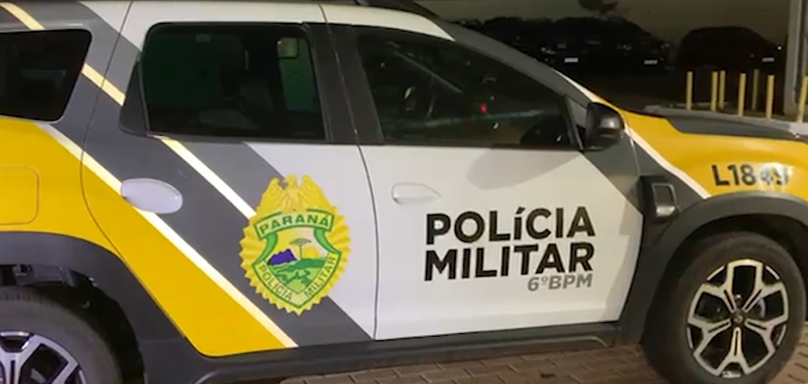 Homem esfaqueia companheira e é preso em flagrante