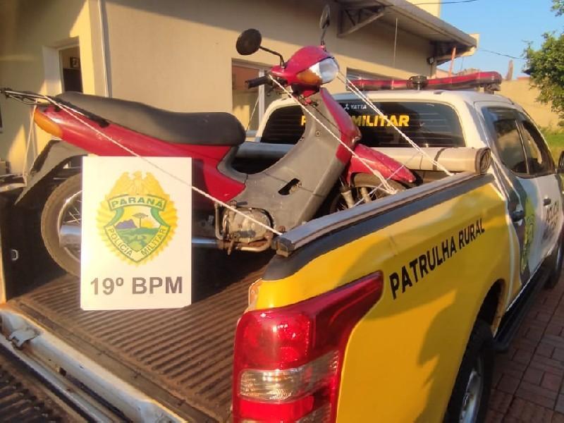Motocicleta furtada é recuperada pela Patrulha Rural em distrito de Santa Helena