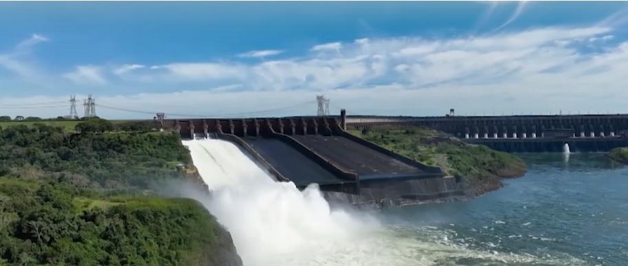 Chuva acima da média obriga a abertura de vertedouro da Itaipu Binacional