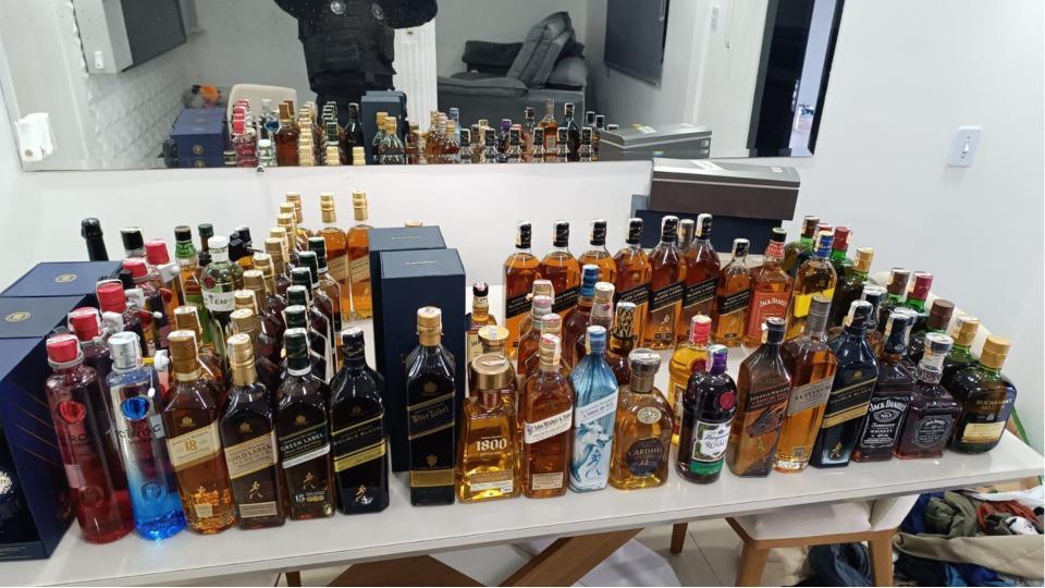 Grupo especializado em furtos em casas de luxo é alvo de operação