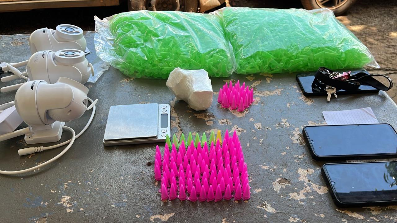 Homem é preso em Santa Helena após polícia receber denúncias de tráfico de drogas e violência doméstica