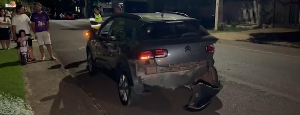 Motorista é amarrado após batida entre três carros