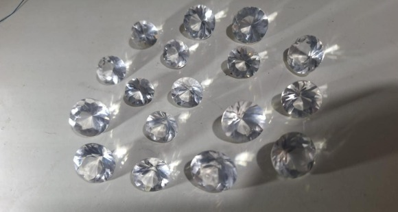 Operação mira grupo apontado por roubar diamantes avaliados em R$15 mi no PR