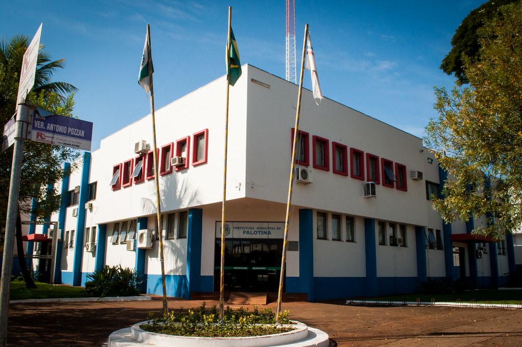 Prefeito de Palotina veta projeto que cria vale- alimantação para vereadores