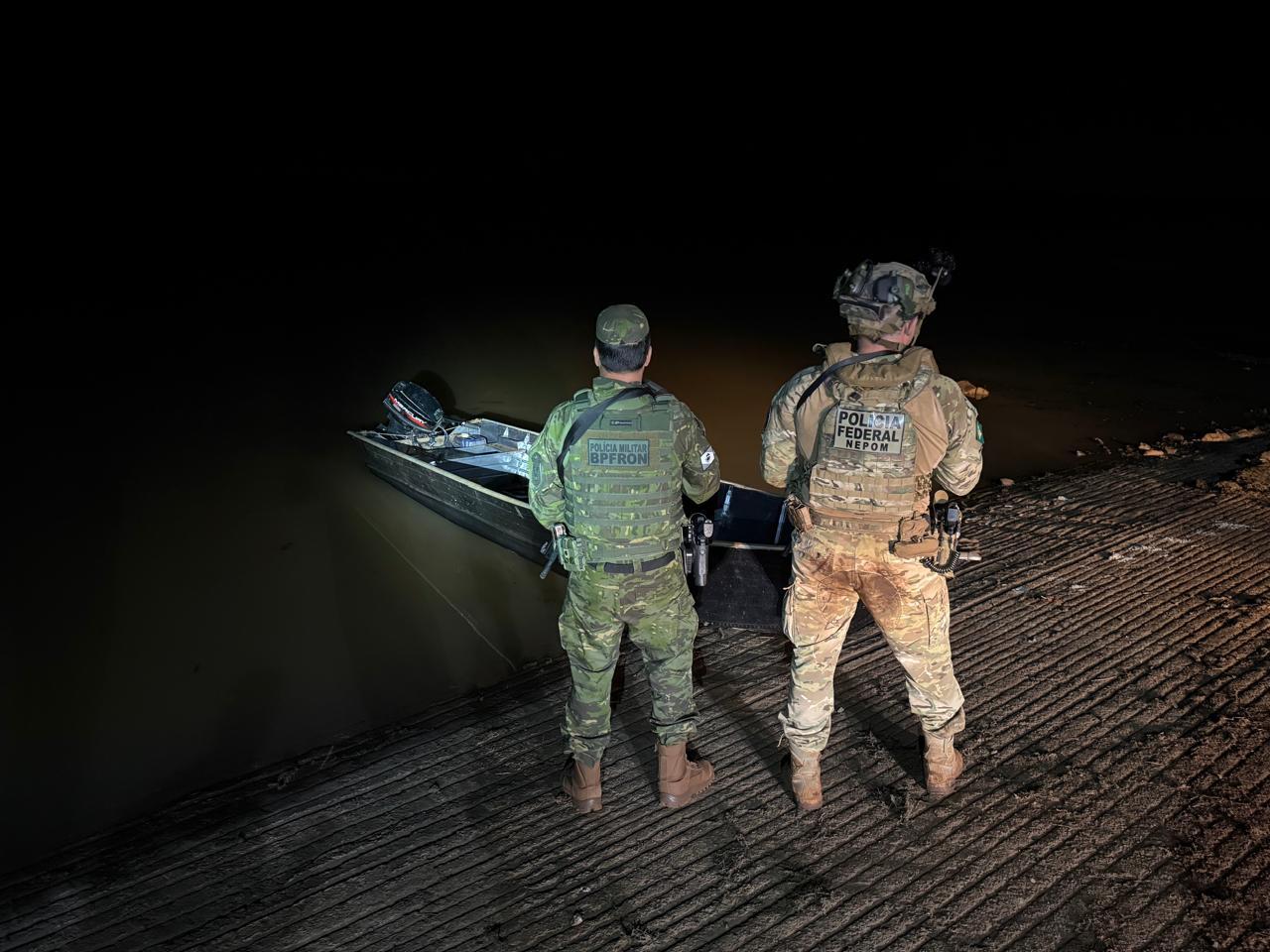 Duas pessoas são presas e embarcação com maconha é apreendida em Missal