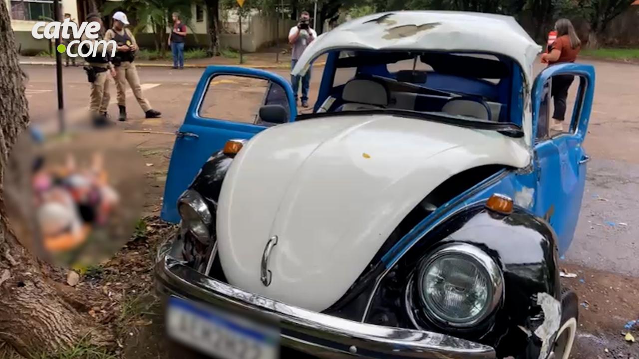 Égua da PM foge de batalhão, invade rua e causa colisão com Fusca
