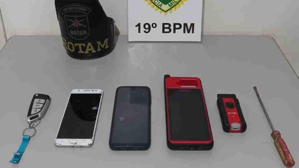 Três pessoas são presas ao tentar furtar caminhonete no centro de cidade da região