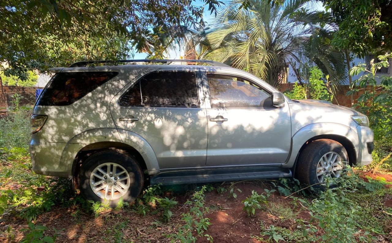 Ação conjunta recupera caminhonete roubada e prende uma pessoa em Santa Helena