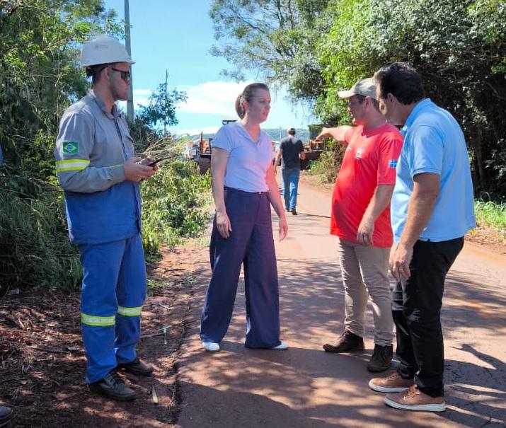 Prefeitura e Copel iniciam mutirão de limpeza de rede para evitar quedas de energia