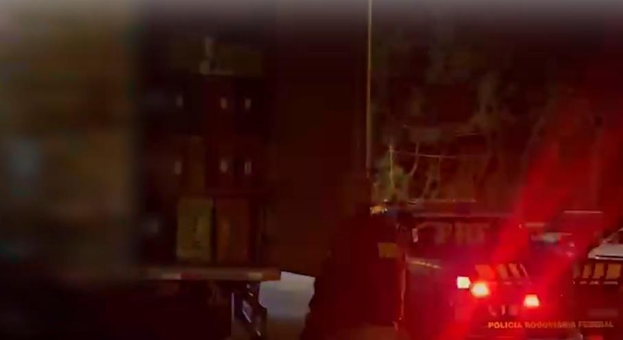 Carga de cigarros contrabandeados que seria entregue em Cascavel é apreendida na BR-163