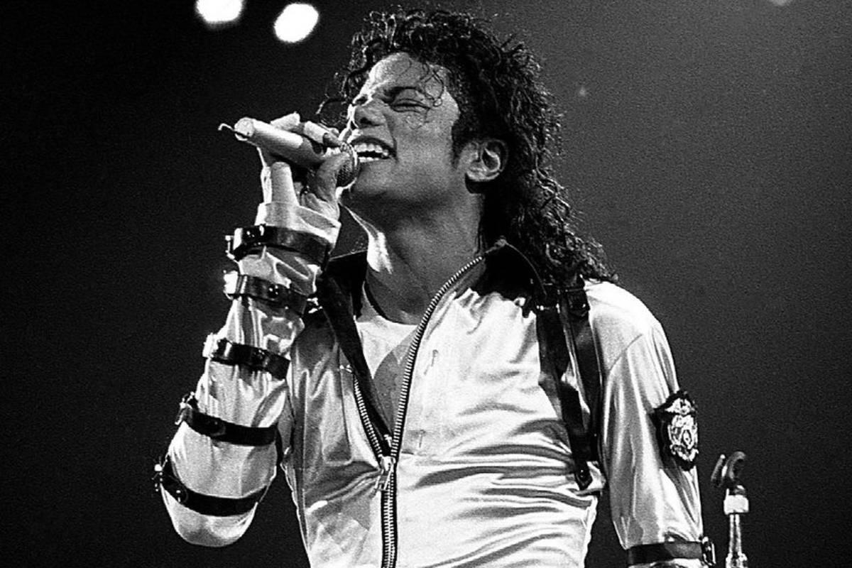 Michael Jackson recebe novas acusações de filhos de amigo