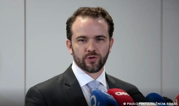 Novo Desenrola permitirá uso do FGTS para renegociação de dívidas