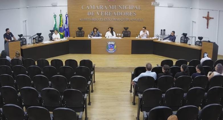 Vereador pede redução da taxa de iluminação pública e cobra limpeza em ciclovias de Santa Helena