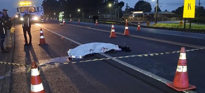 Após escapar de acidente, motorista tenta atravessar BR-277 e morre atropelado