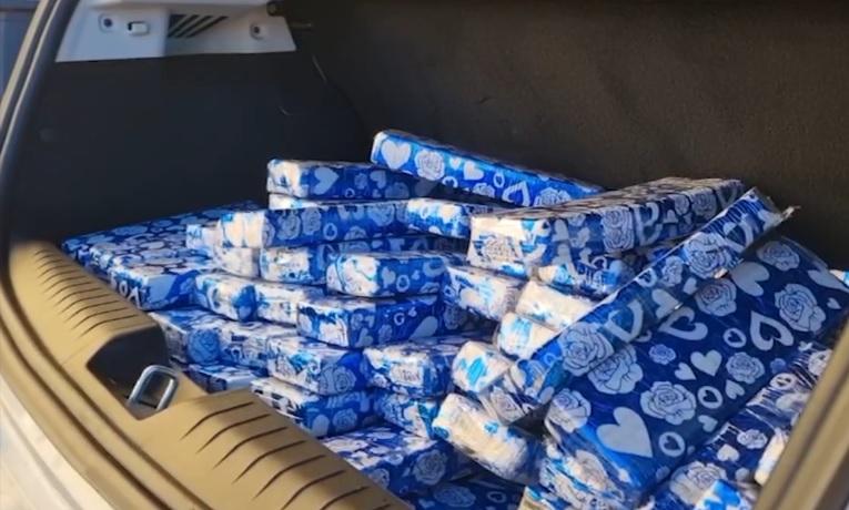 Jovem que saiu da fronteira com droga para Curitiba é preso pela PRF