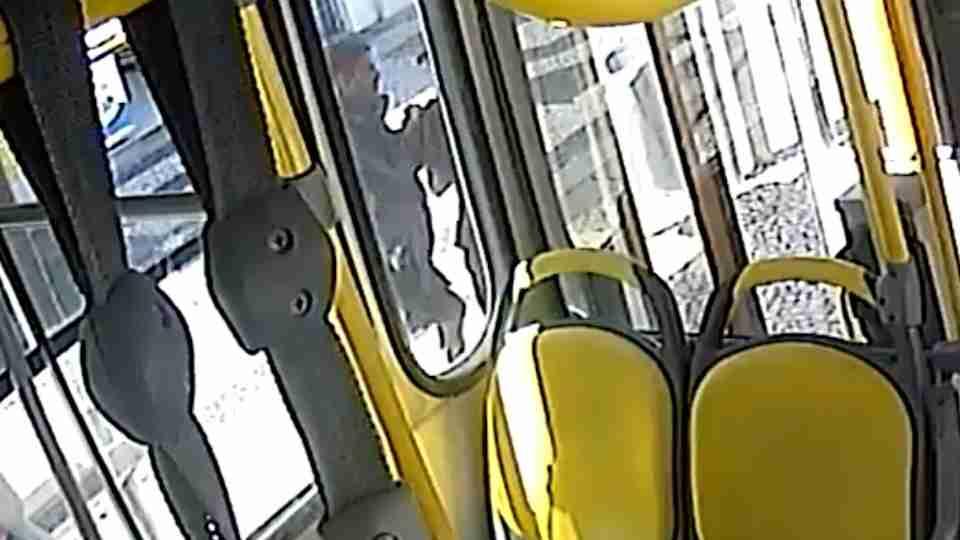 Vídeo mostra discussão e momento em que homem é esfaqueado até a morte