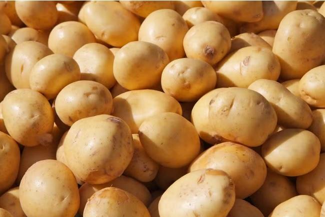 Inflação de alimentos subiu 1,33% em maio; batata e tomate lideram as altas