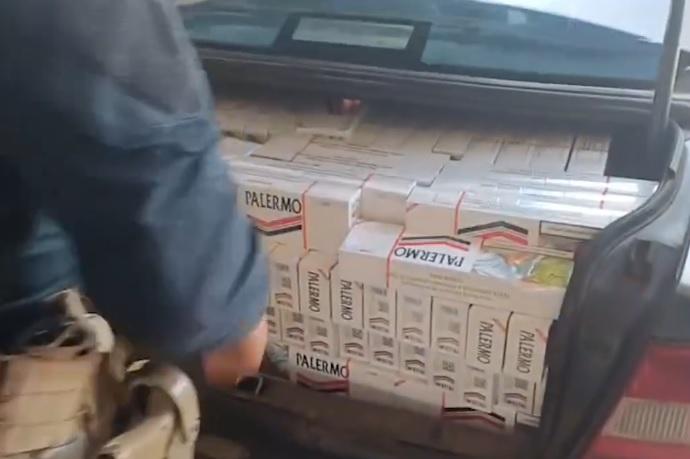 PRF apreende 5 mil maços de cigarros contrabandeados durante jogo da Seleção Brasileira