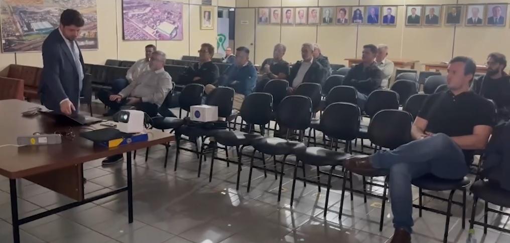 Produtores rurais participam de debate sobre indenizações por linhas de transmissão em Cascavel
