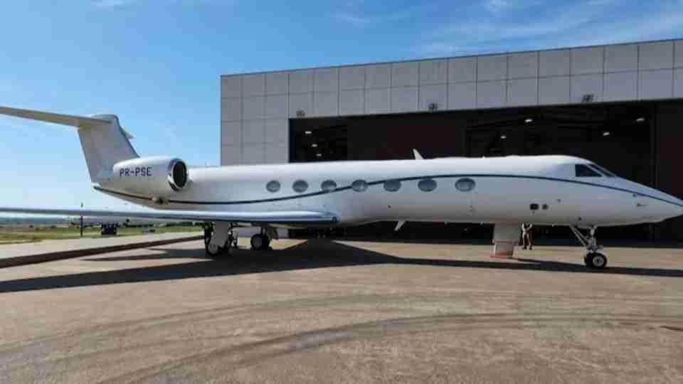 Jato de R$ 120 milhões ligado a Daniel Vorcaro é localizado no Paraguai e retorna ao Brasil