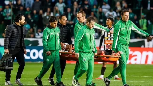 Jogador do Flamengo sofre trauma cranioencefálico em jogo do Athletic