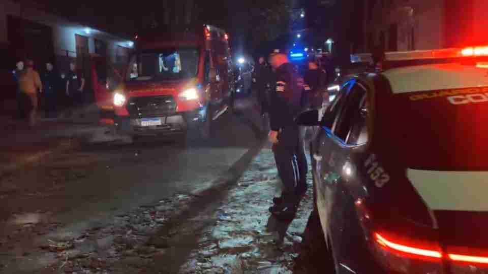Briga termina com homem esfaqueado e mulher agredida