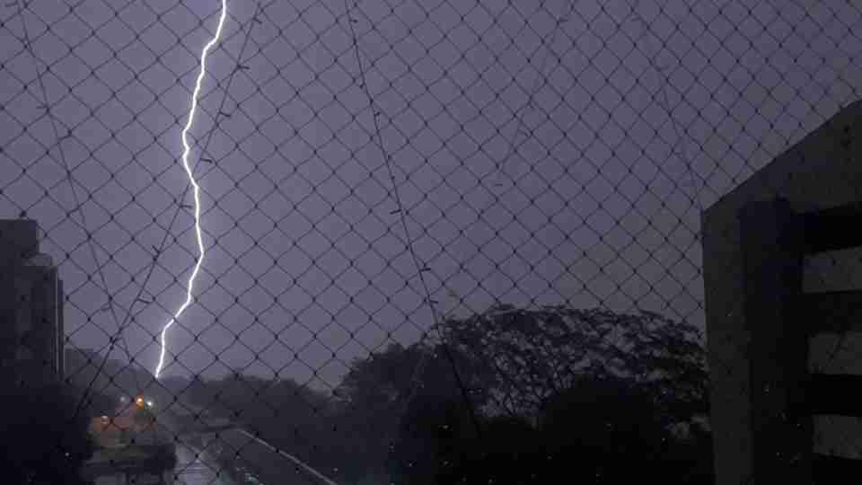 Paraná registra mais de 37 mil raios em um único dia; Veja quais cidades tiveram maiores registros