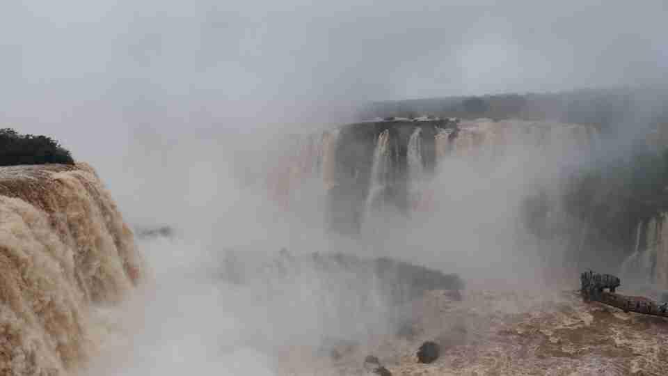 Passarela das Cataratas do Iguaçu reabre para visitação nesta terça-feira (15)