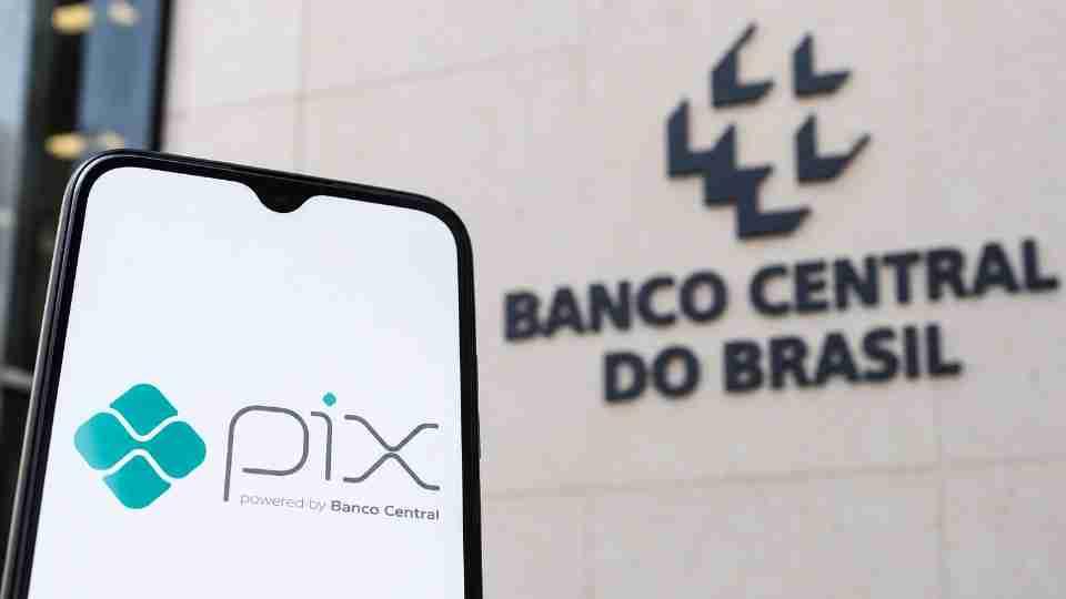 Pix terá novas regras para contas-salário e pagamentos com boleto
