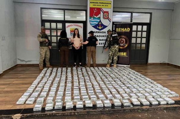 Caminhoneira é presa com cocaína avaliada em US$ 3,9 milhões