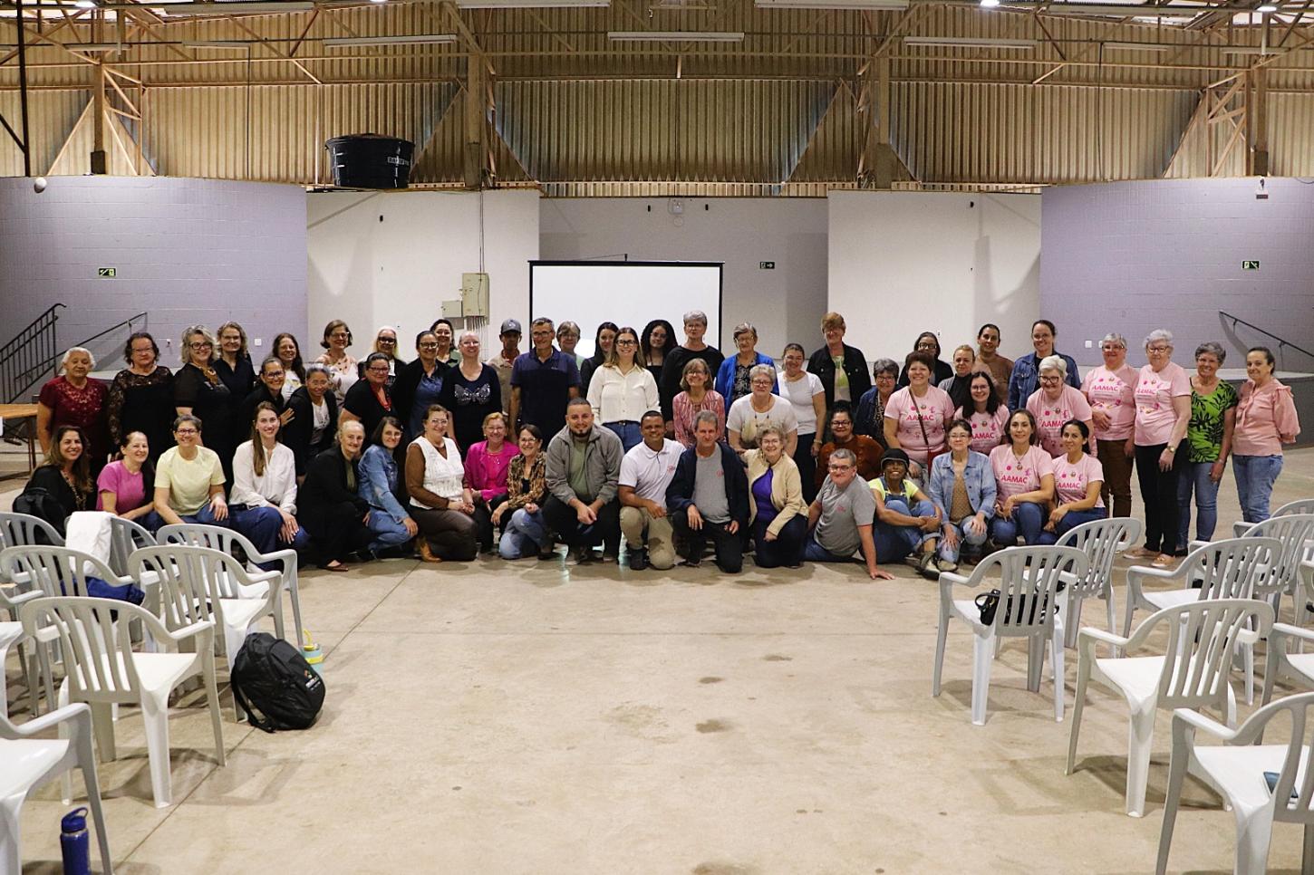 Evento na região reuniu artesãos dos municípios lindeiros ao lago de Itaipu