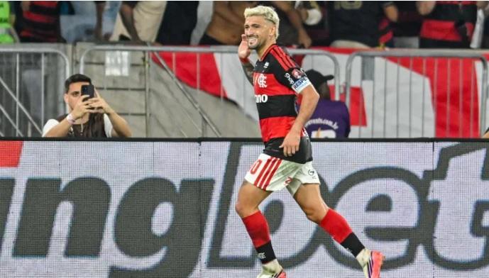 Flamengo dispara no Brasileirão e amplia favoritismo sobre o Palmeiras