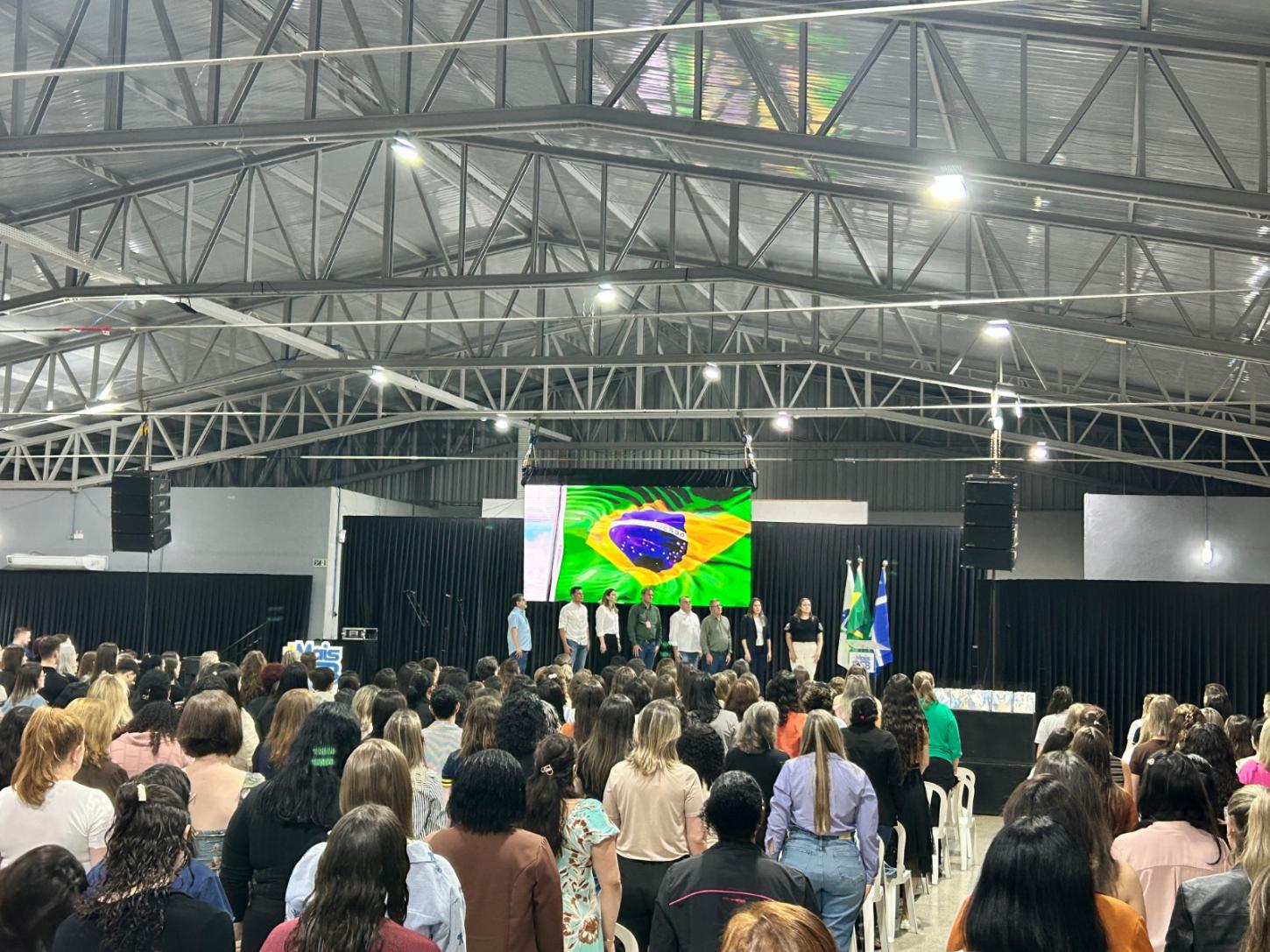 Fórum Mais Ideb reúne educadores de 16 municípios lindeiros em Santa Helena
