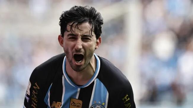 Grêmio desembolsa R$ 200 mil ao Palmeiras em operação logística para contar com Villasanti contra o Remo