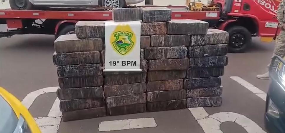 Motorista é preso com quase 690 kg de maconha após perseguição de 15 km
