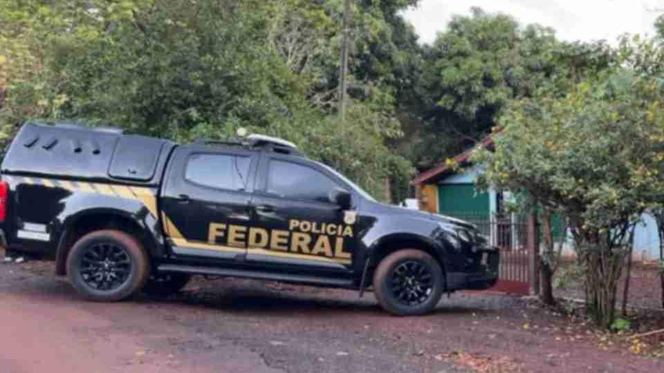 PF cumpre mandados na região contra grupo suspeito de contrabando de cigarros