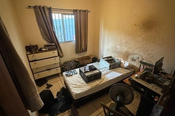 PF encontra arquivos de abuso sexual infantil em residência e prende suspeito em Foz