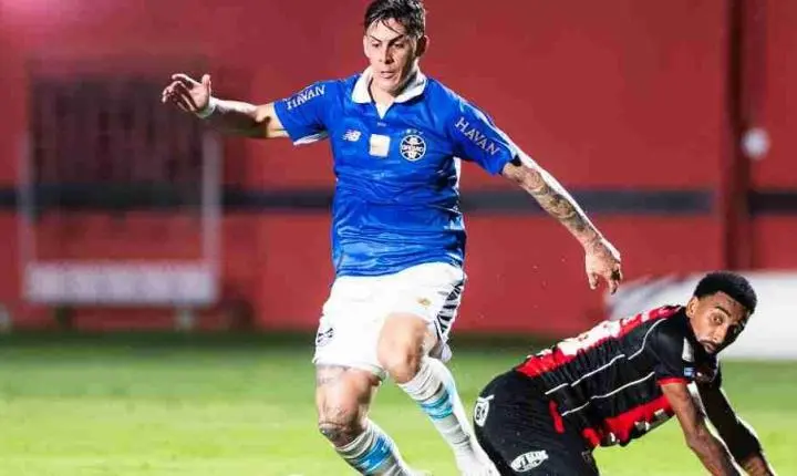 Vitória vence Grêmio no Barradão e ganha fôlego na luta contra o rebaixamento