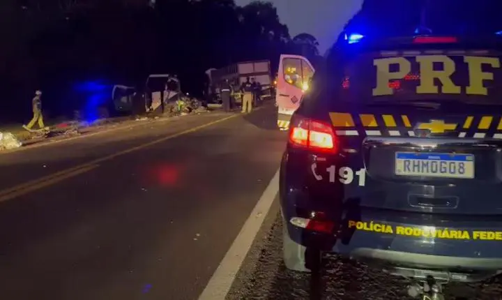 22 mortos! Batida entre ônibus e carreta na BR-373 pode ser a maior tragédia da história do PR