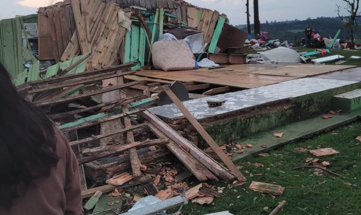 Após estragos, Simepar investiga intensidade de tornado que atingiu Piraí do Sul