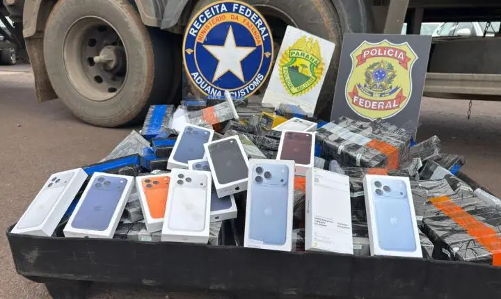 Carga de celulares avaliada em R$ 1,5 milhão é descoberta em fundo falso de caminhão