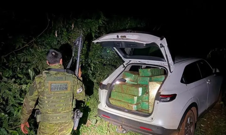 Carro roubado no RJ é encontrado 'recheado' de droga em Santa Helena