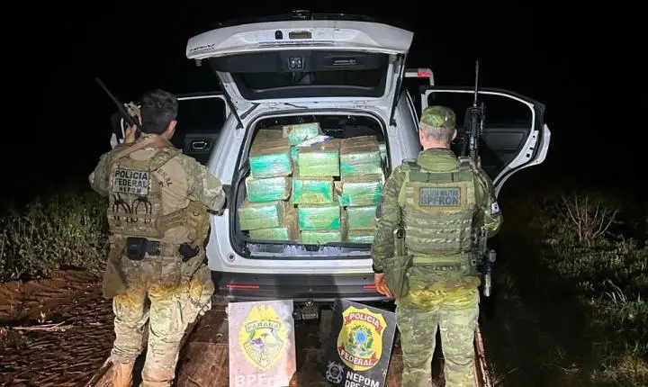Carro roubado no RJ é encontrado 'recheado' de droga em Santa Helena