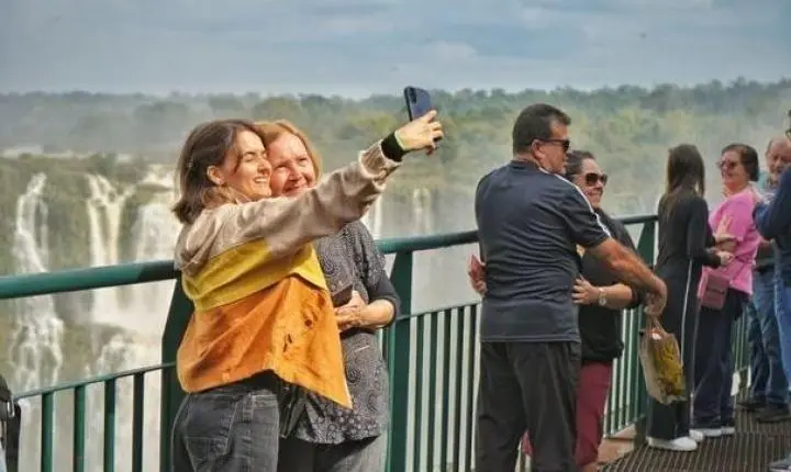 Cataratas do Iguaçu recebem 263 mil visitantes em julho, média de 8,5 mil por dia